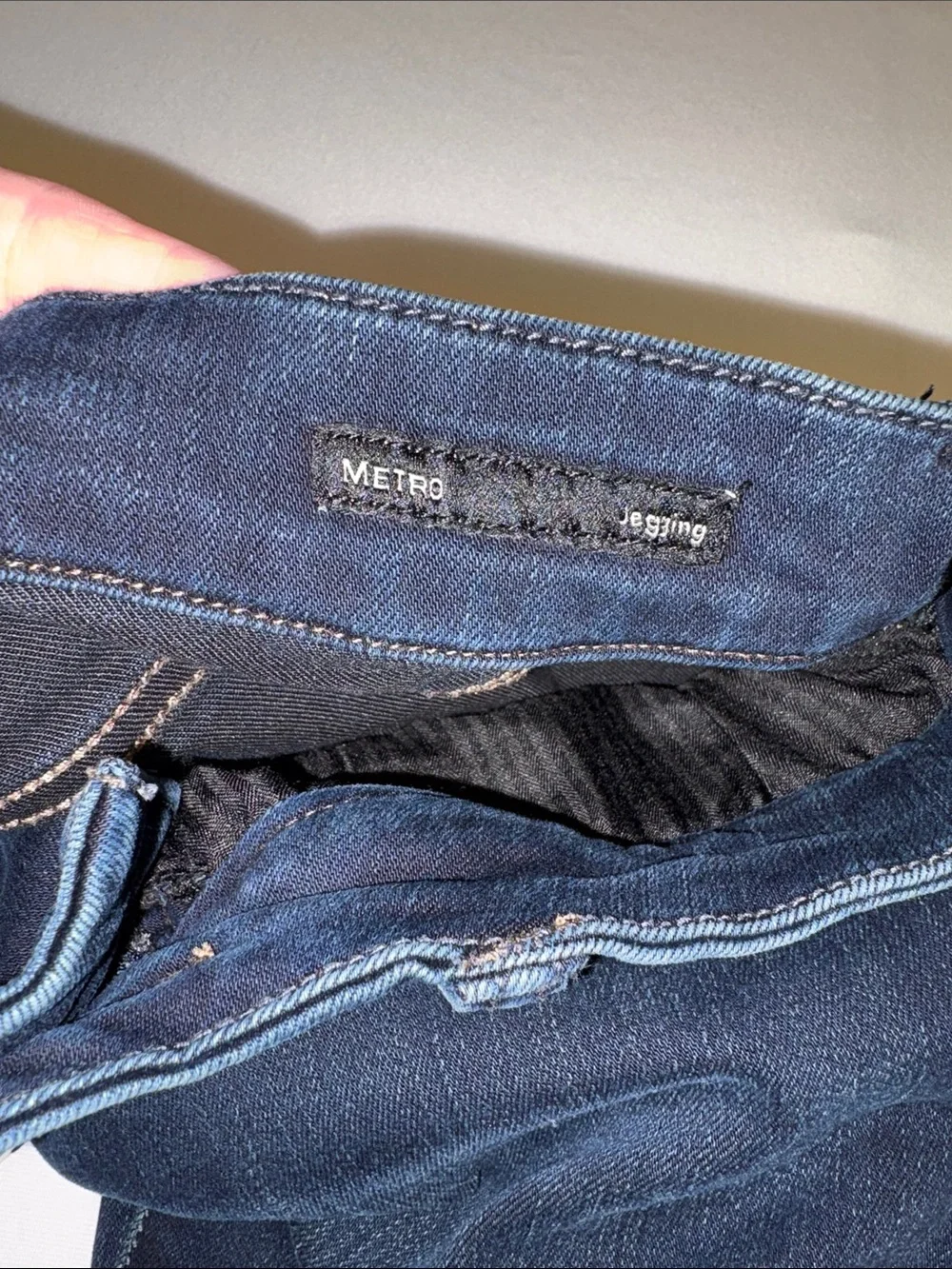 Dear John Metro jegging Jean stretchy skinny fit mid-rise dark wash Size 28